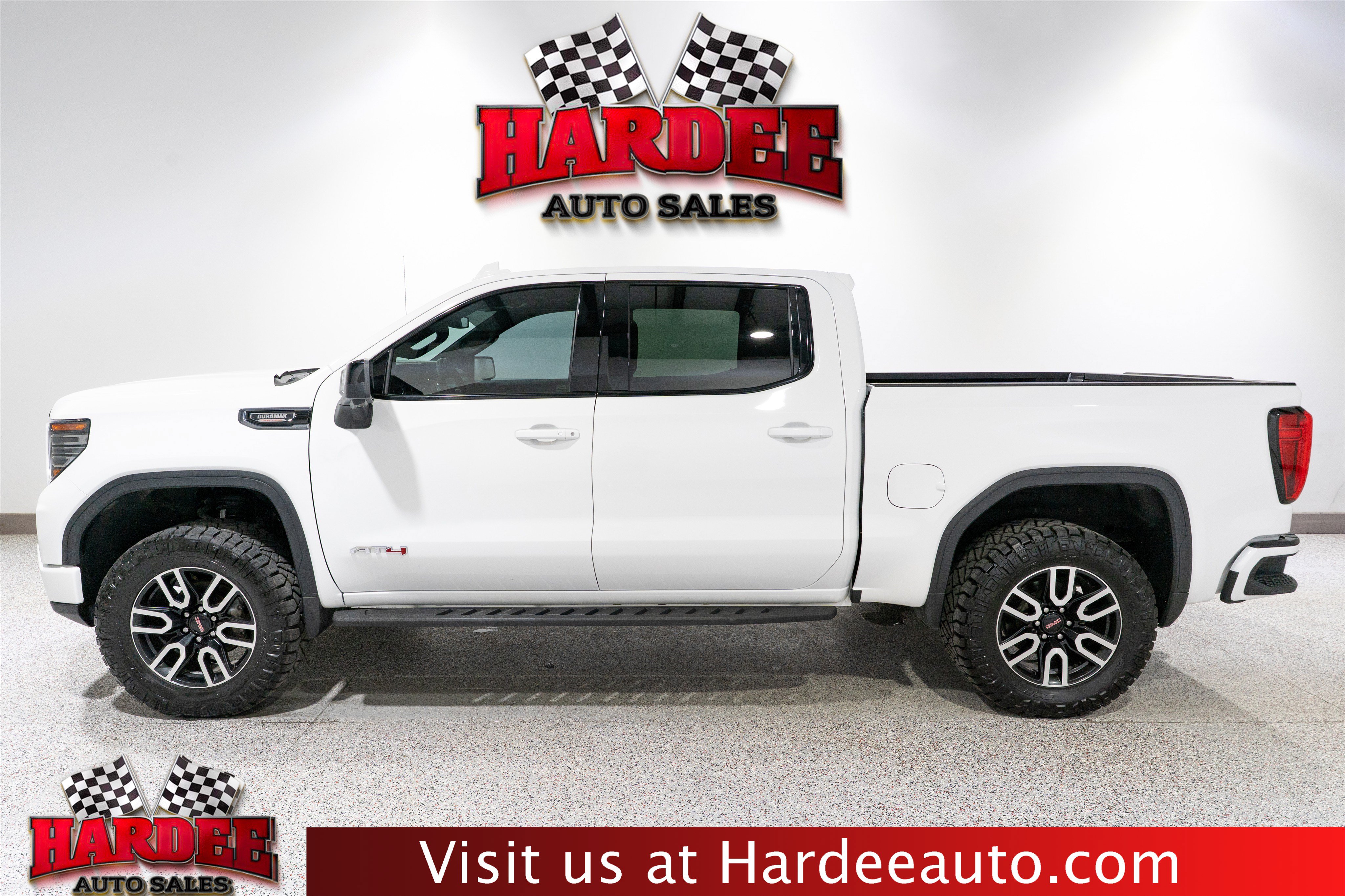 Used 2025 GMC Sierra 1500 AT4 w/ AT4 Premium Package AWD/4WD image 1