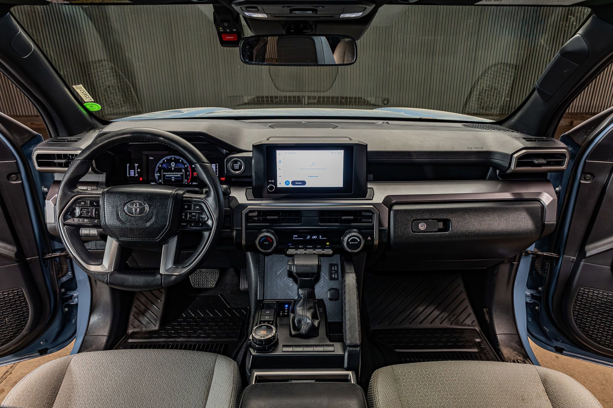 Used 2025 Toyota 4Runner SR5 AWD/4WD image 15