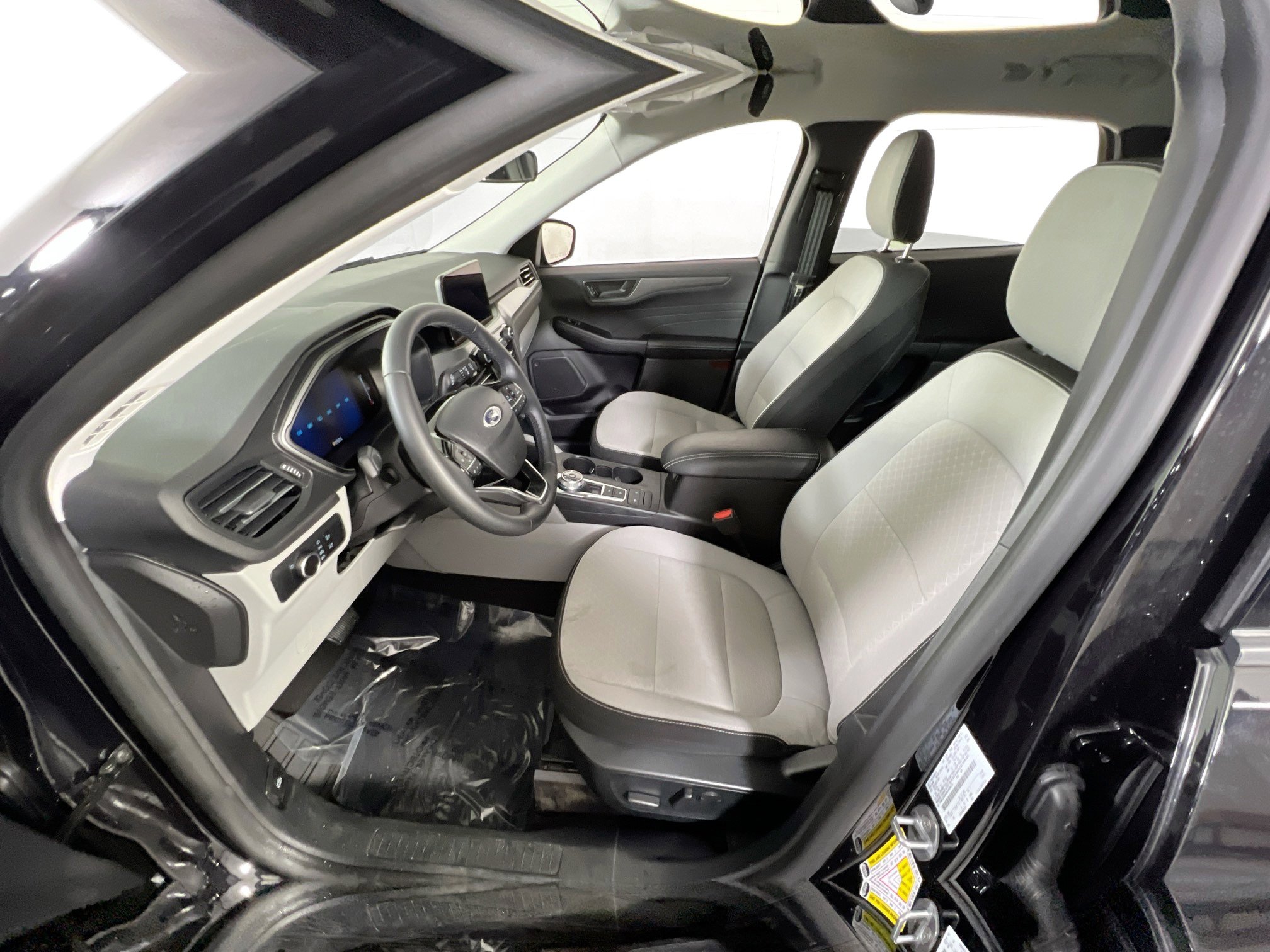 Used 2025 Ford Escape Active w/ Cold Weather Package AWD/4WD image 20