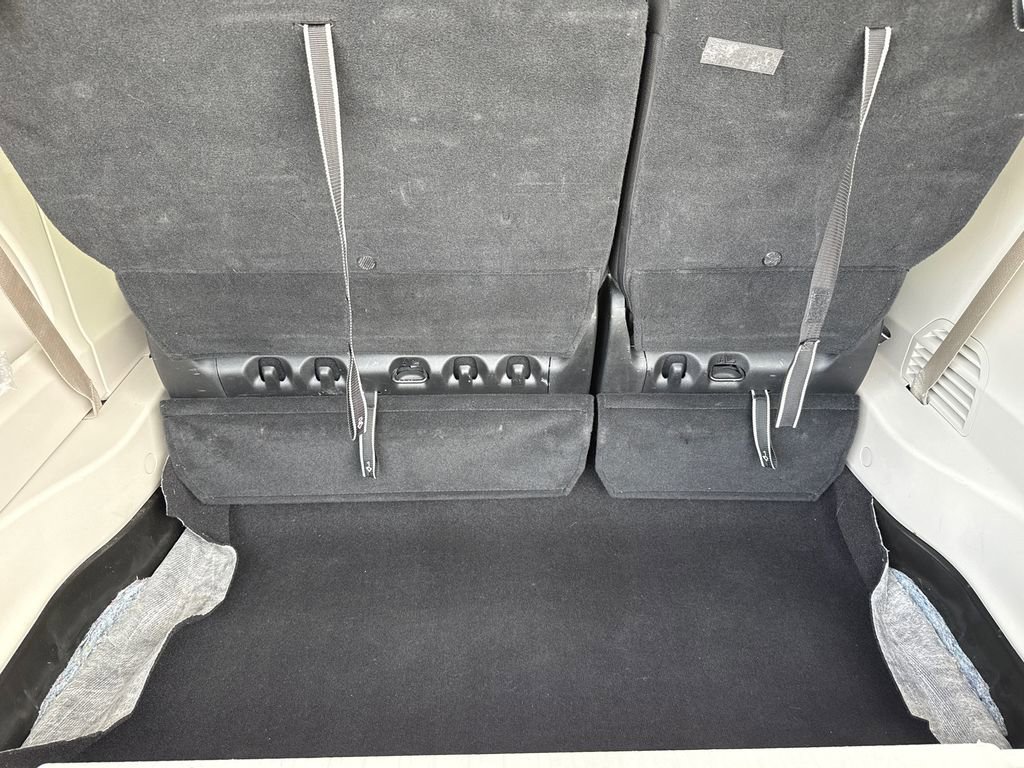 Used 2023 Chrysler Voyager LX image 10