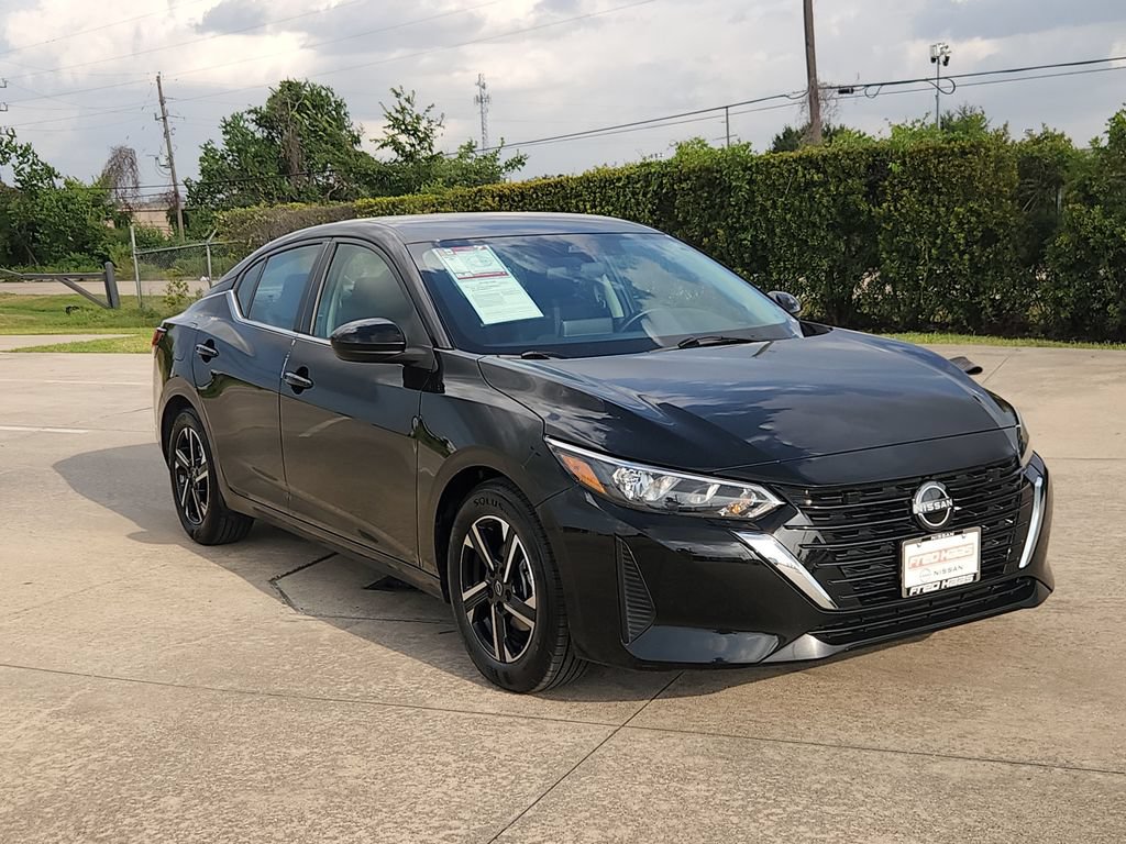 Used 2025 Nissan Sentra SV FWD image 3
