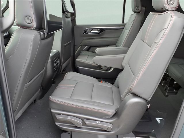 New 2026 Chevrolet Suburban RST w/ RST Capability Package image 19