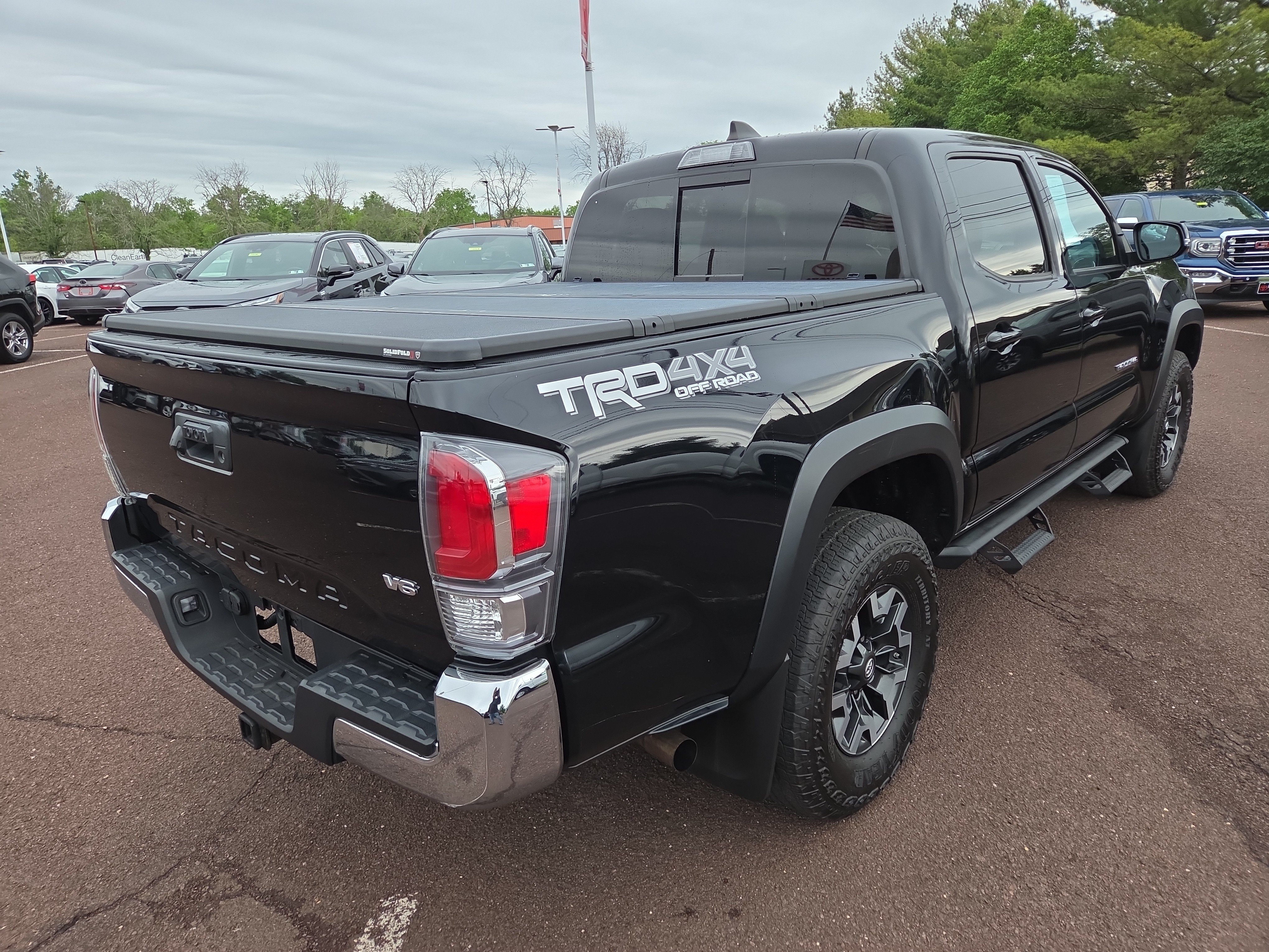 Certified 2020 Toyota Tacoma TRD Off-Road AWD/4WD image 3
