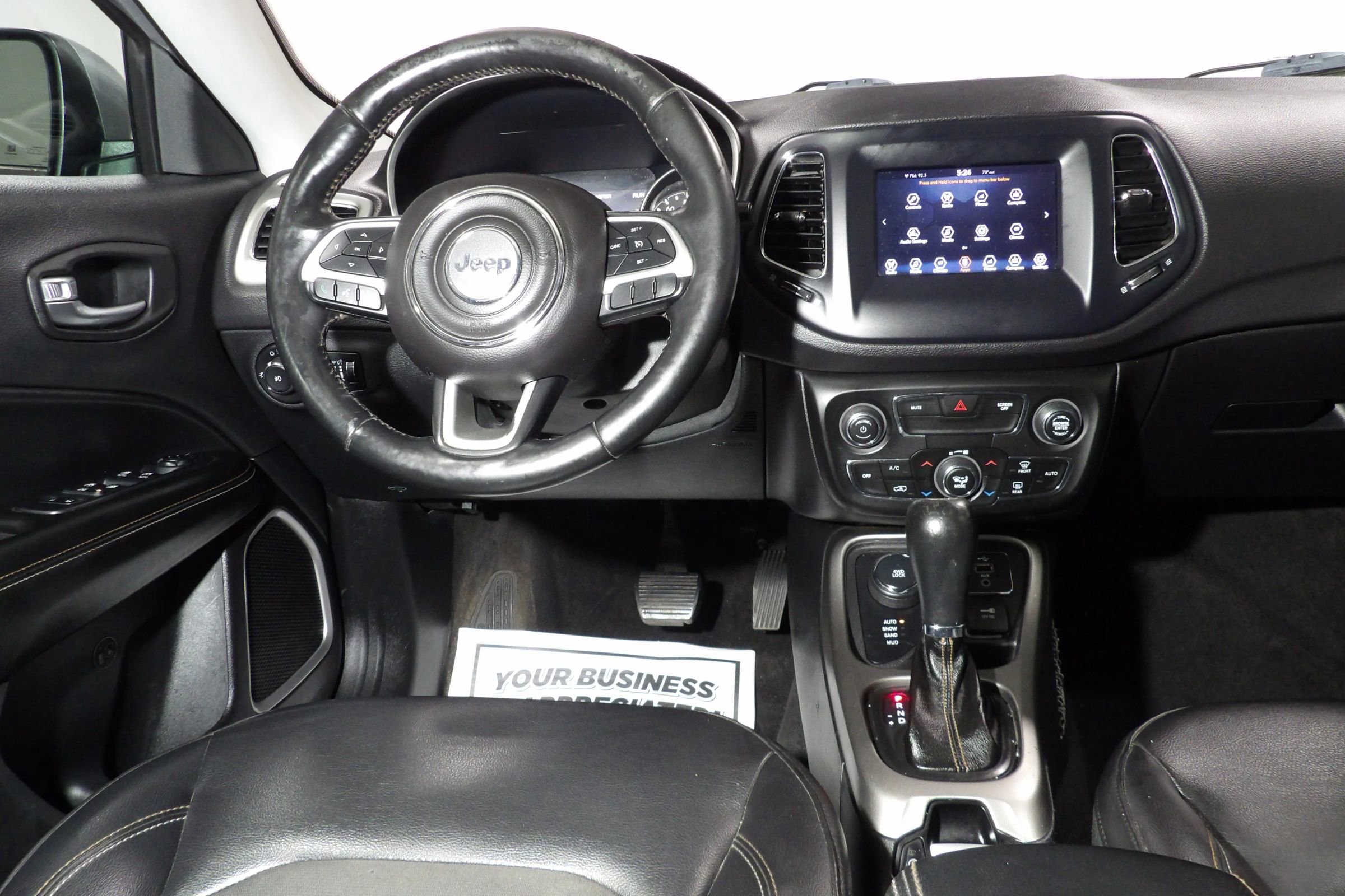 Used 2018 Jeep Compass Latitude w/ Popular Equipment Group AWD/4WD image 15