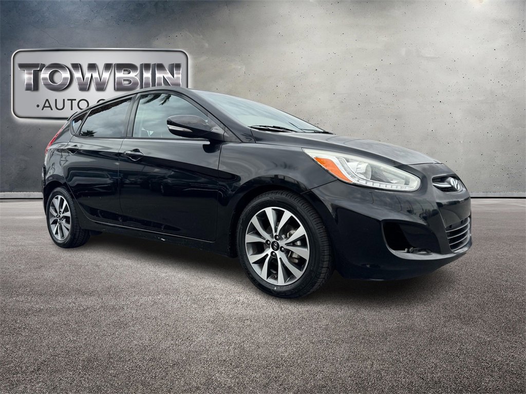 Used 2015 Hyundai Accent Sport image 2