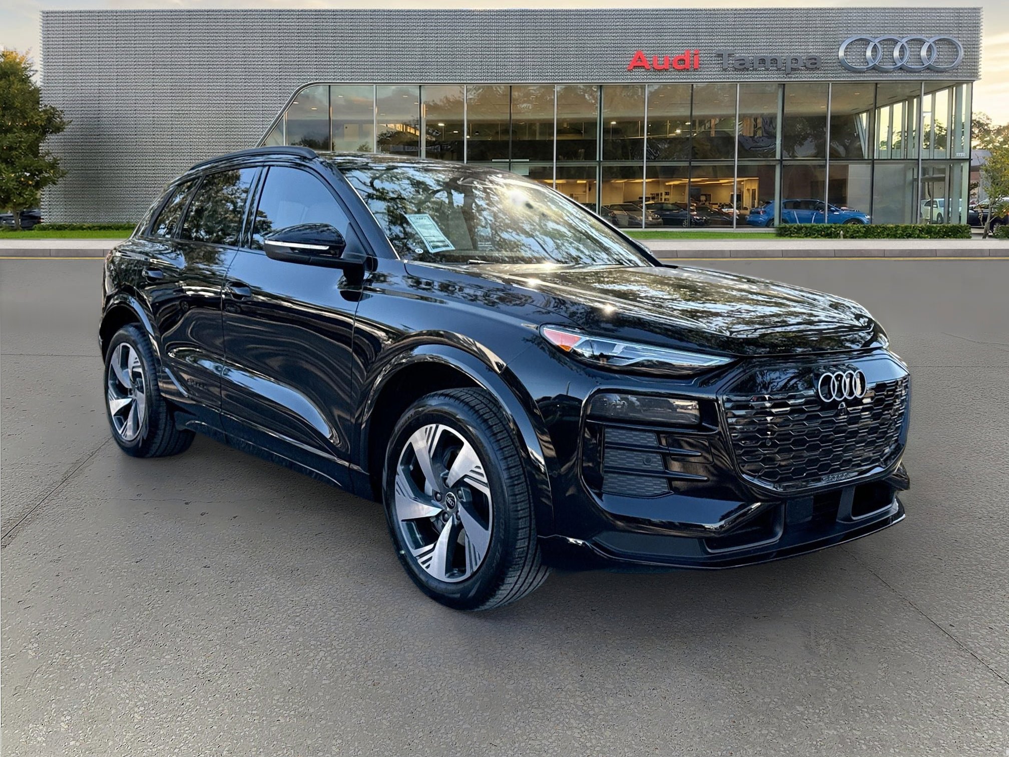 New 2025 Audi Q6 e-tron Premium image 1