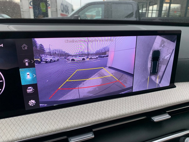 Used 2025 Genesis GV80 2.5T Prestige image 25