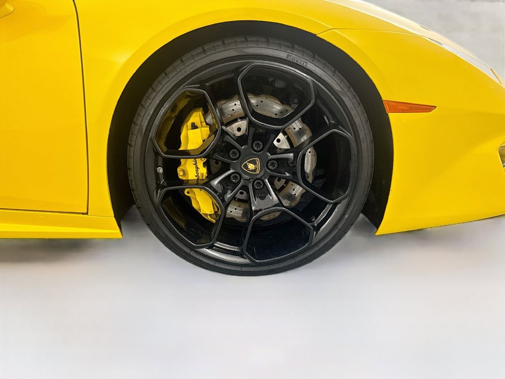 Used 2017 Lamborghini Huracan LP 580-2 RWD image 30