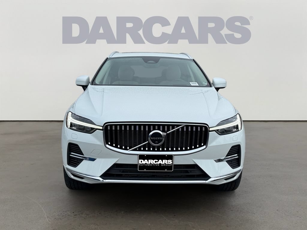 Certified 2022 Volvo XC60 T8 Inscription w/ Advanced Package AWD/4WD image 2
