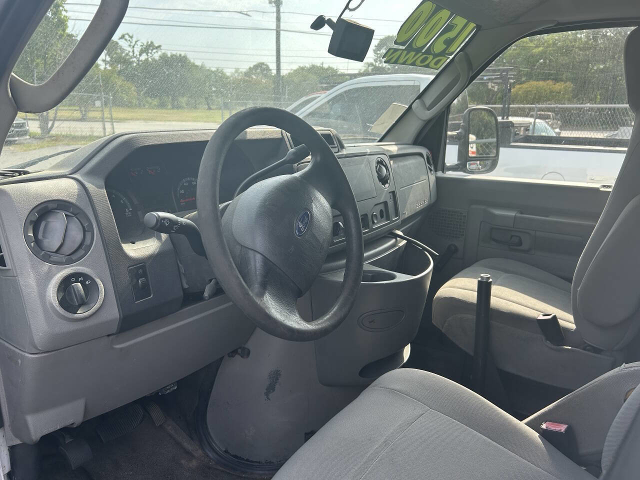 Used 2010 Ford E-150 and Econoline 150 image 5