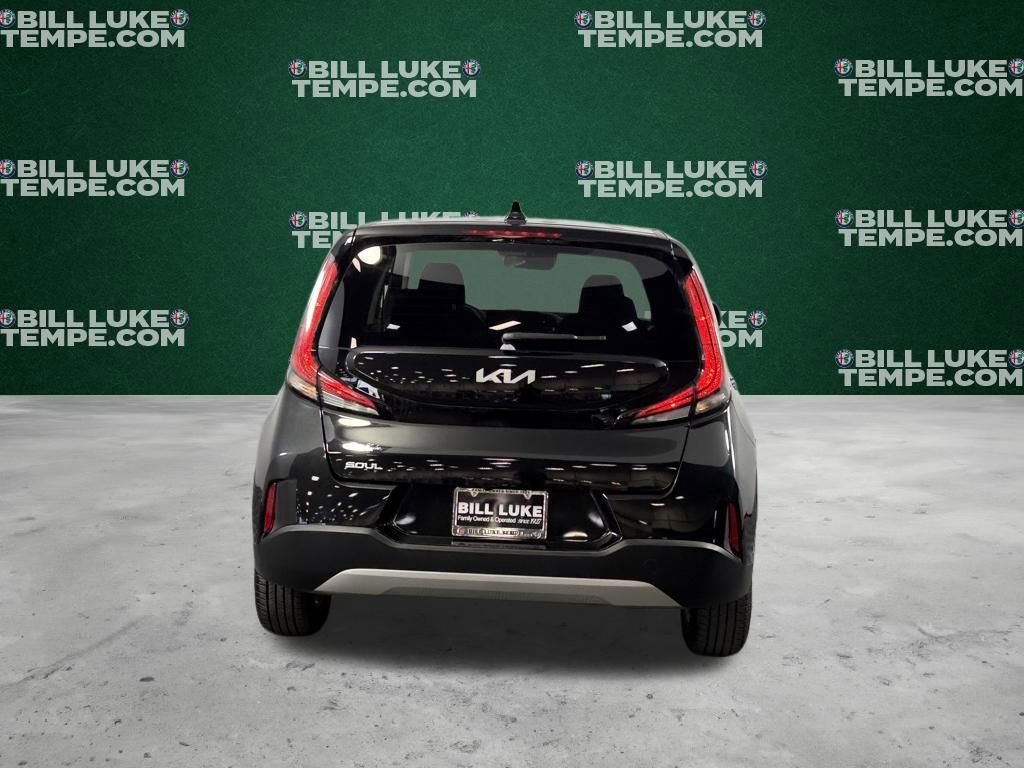 Used 2025 Kia Soul LX image 8