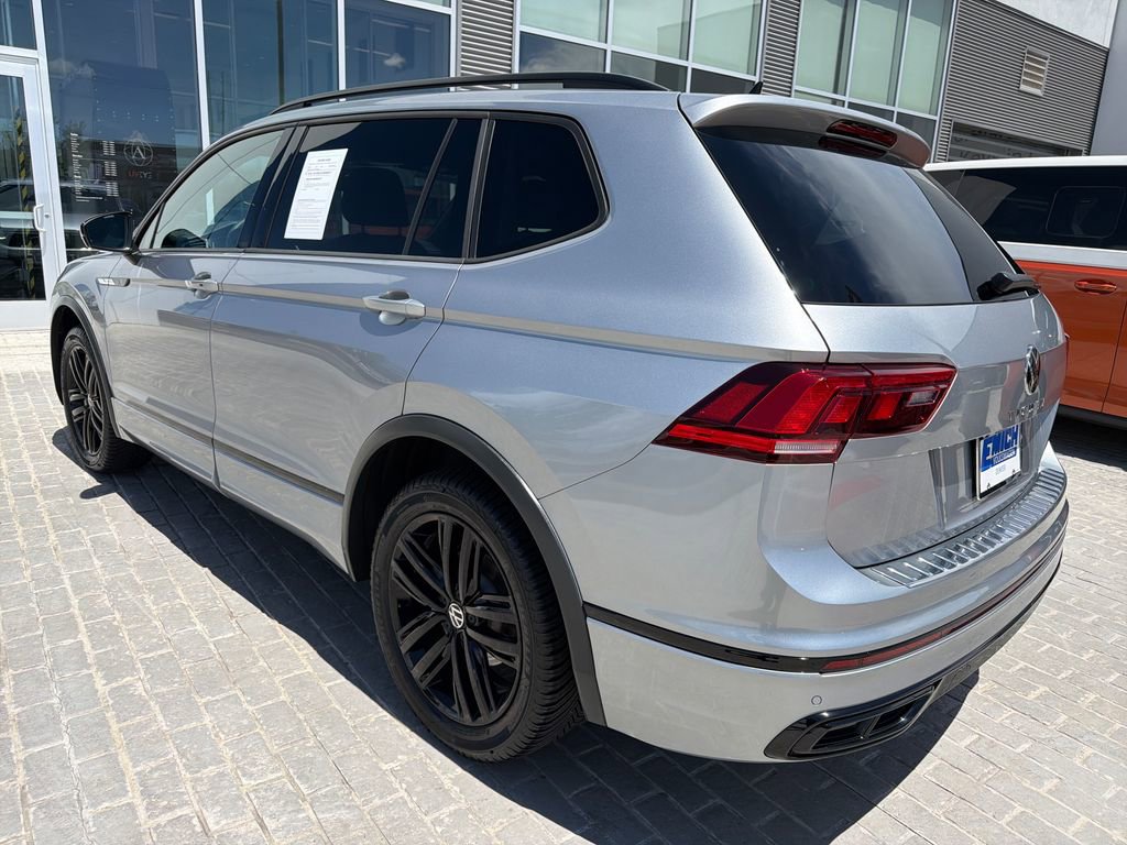 Certified 2022 Volkswagen Tiguan SE R-Line AWD/4WD image 5