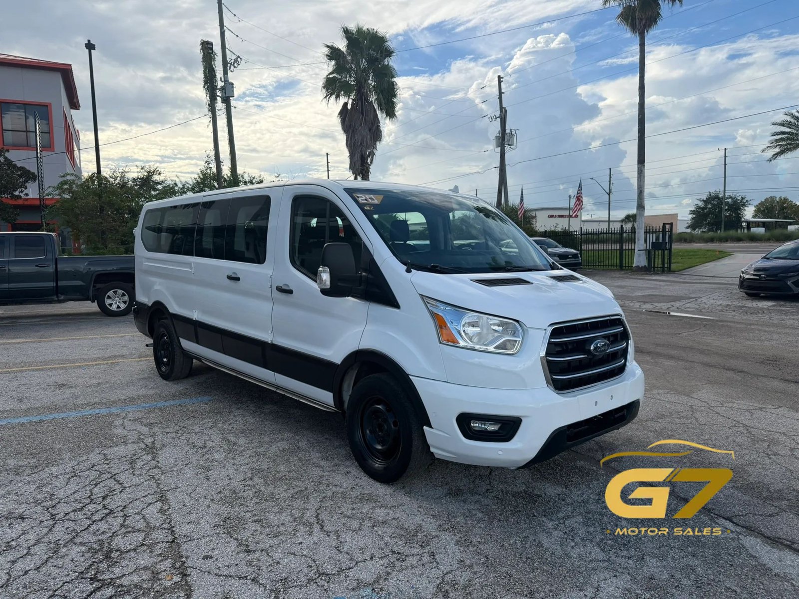 Used 2020 Ford Transit 350 XLT RWD image 4