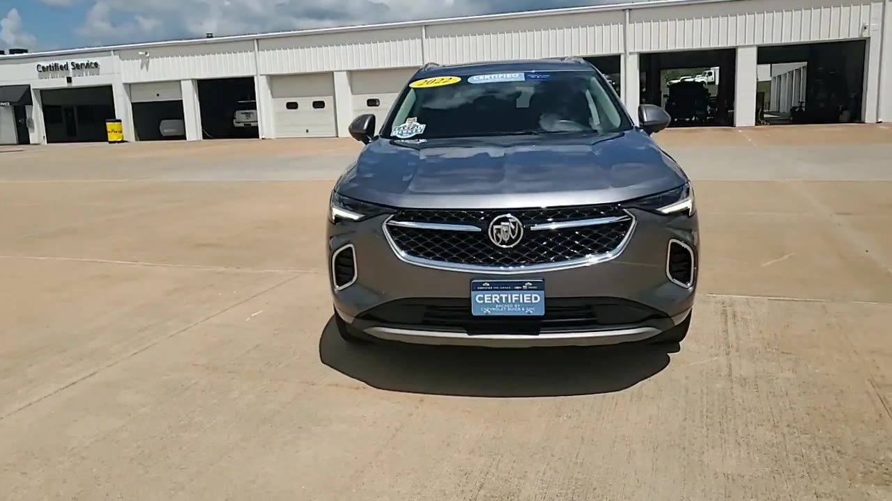 Certified 2022 Buick Envision Avenir w/ Technology Package II image 3