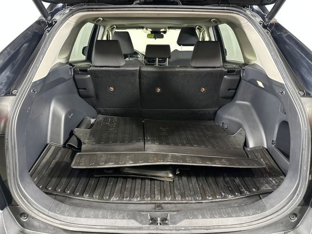 Used 2020 Toyota RAV4 XLE w/ Convenience Package image 33