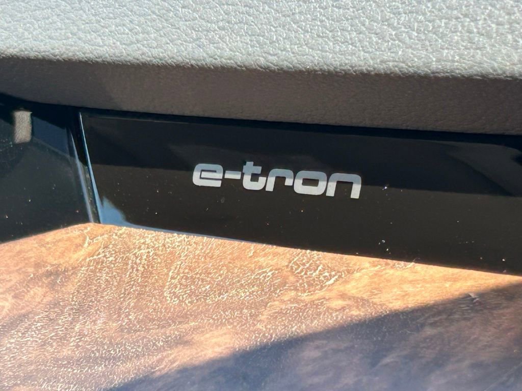 Used 2019 Audi e-tron Premium Plus AWD/4WD image 42