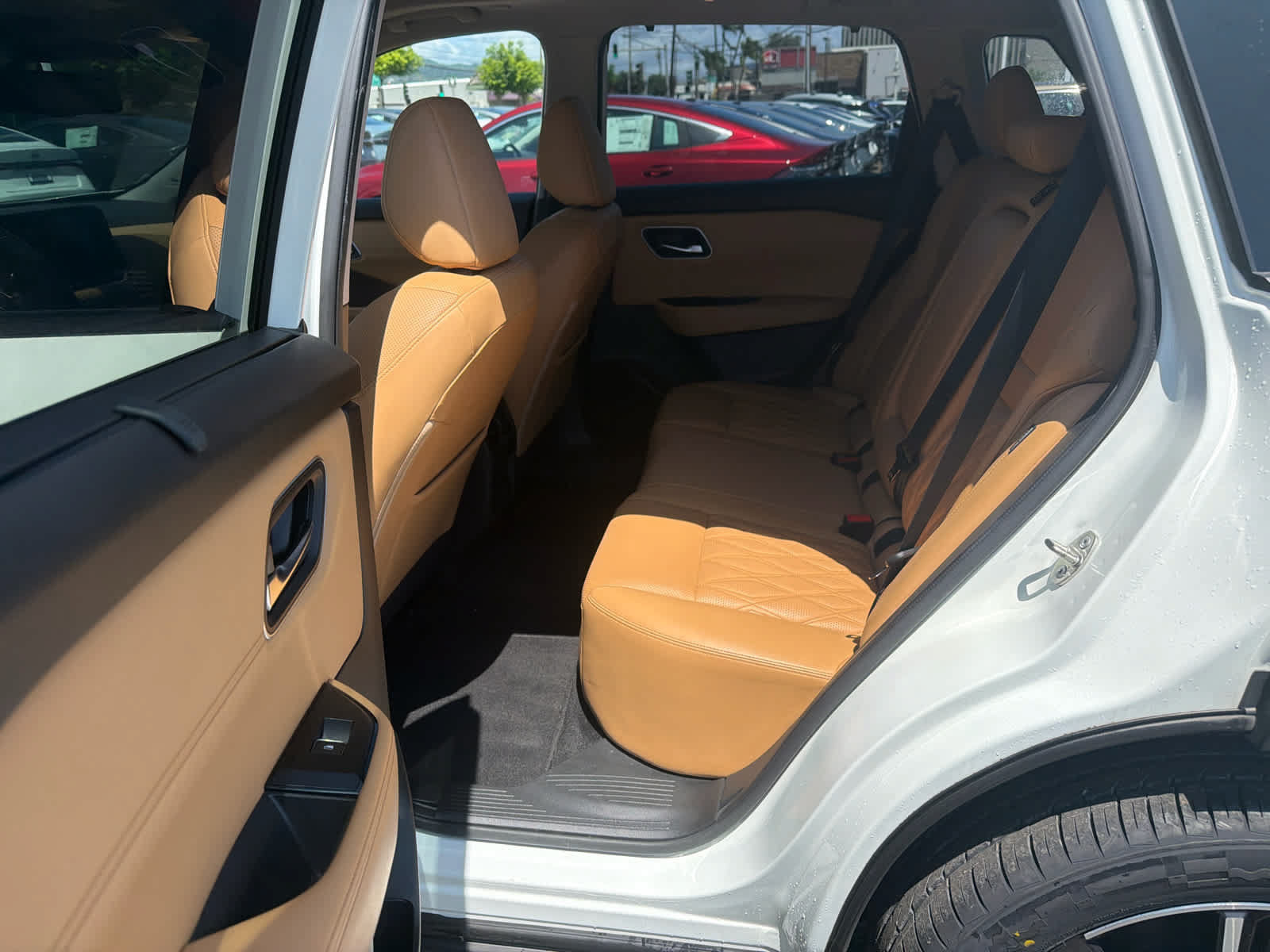 Used 2023 Nissan Rogue Platinum w/ Platinum Premium Package FWD image 9