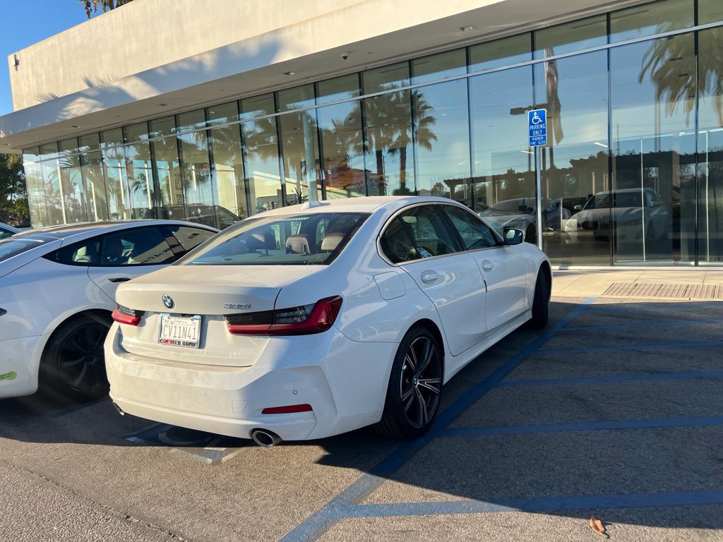 Used 2024 BMW 330i Sedan w/ Convenience Package RWD image 3