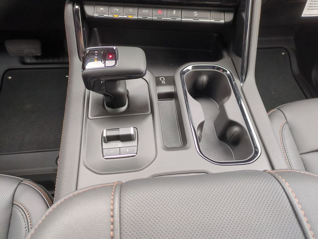 New 2026 GMC Sierra 1500 AT4 w/ AT4 Premium Package AWD/4WD image 13