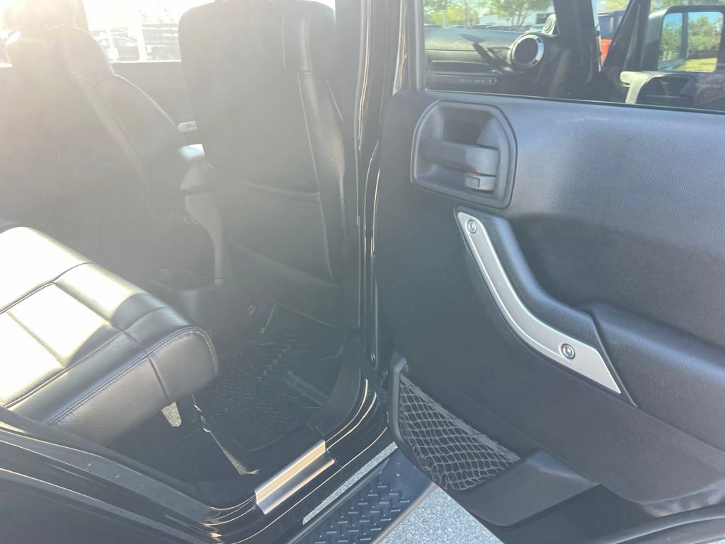 Used 2011 Jeep Wrangler Unlimited 70th Anniversary w/ Connectivity Group AWD/4WD image 40