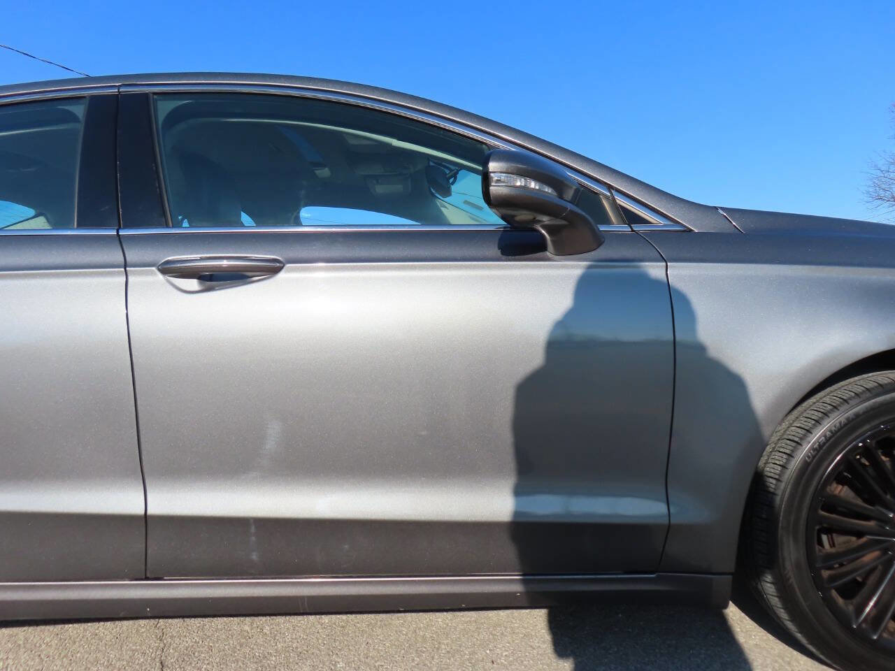 Used 2014 Ford Fusion SE w/ Equipment Group 202A image 19