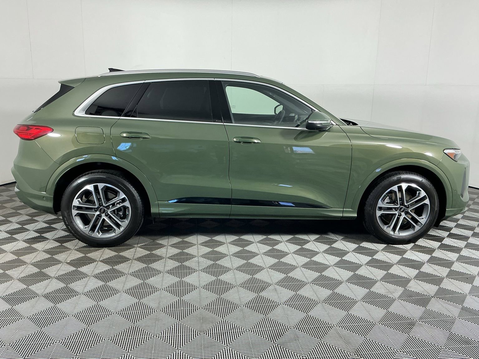 Used 2025 Audi Q5 Prestige image 10