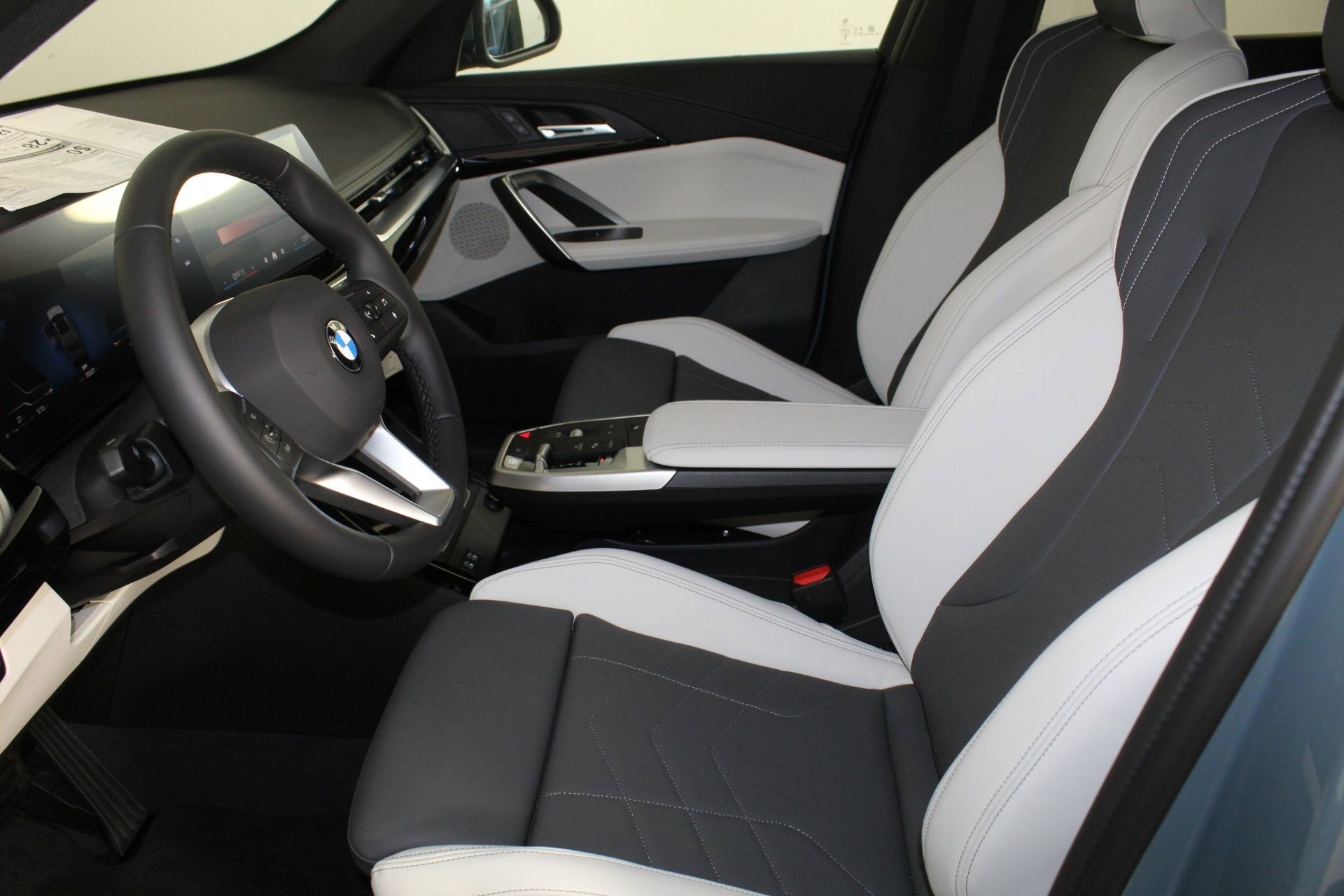 New 2026 BMW X1 xDrive28i w/ Convenience Package image 24