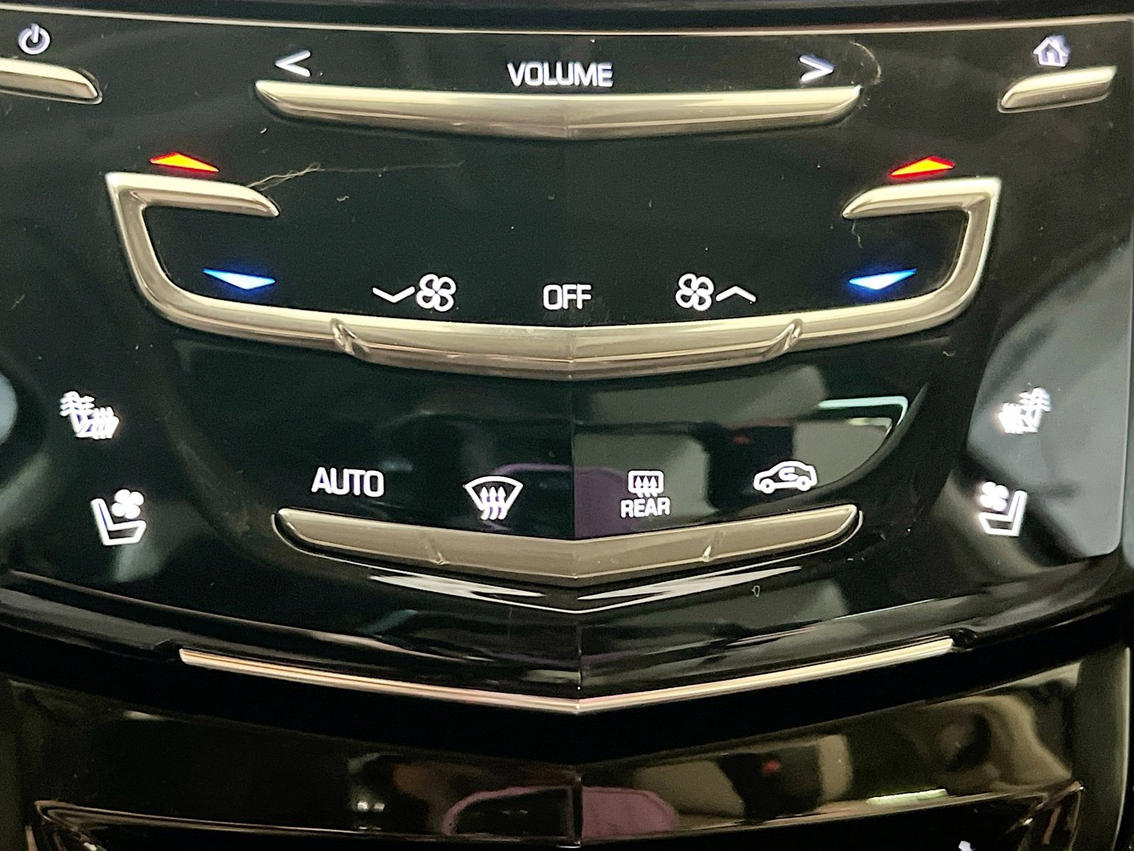 Used 2015 Cadillac SRX Premium image 12