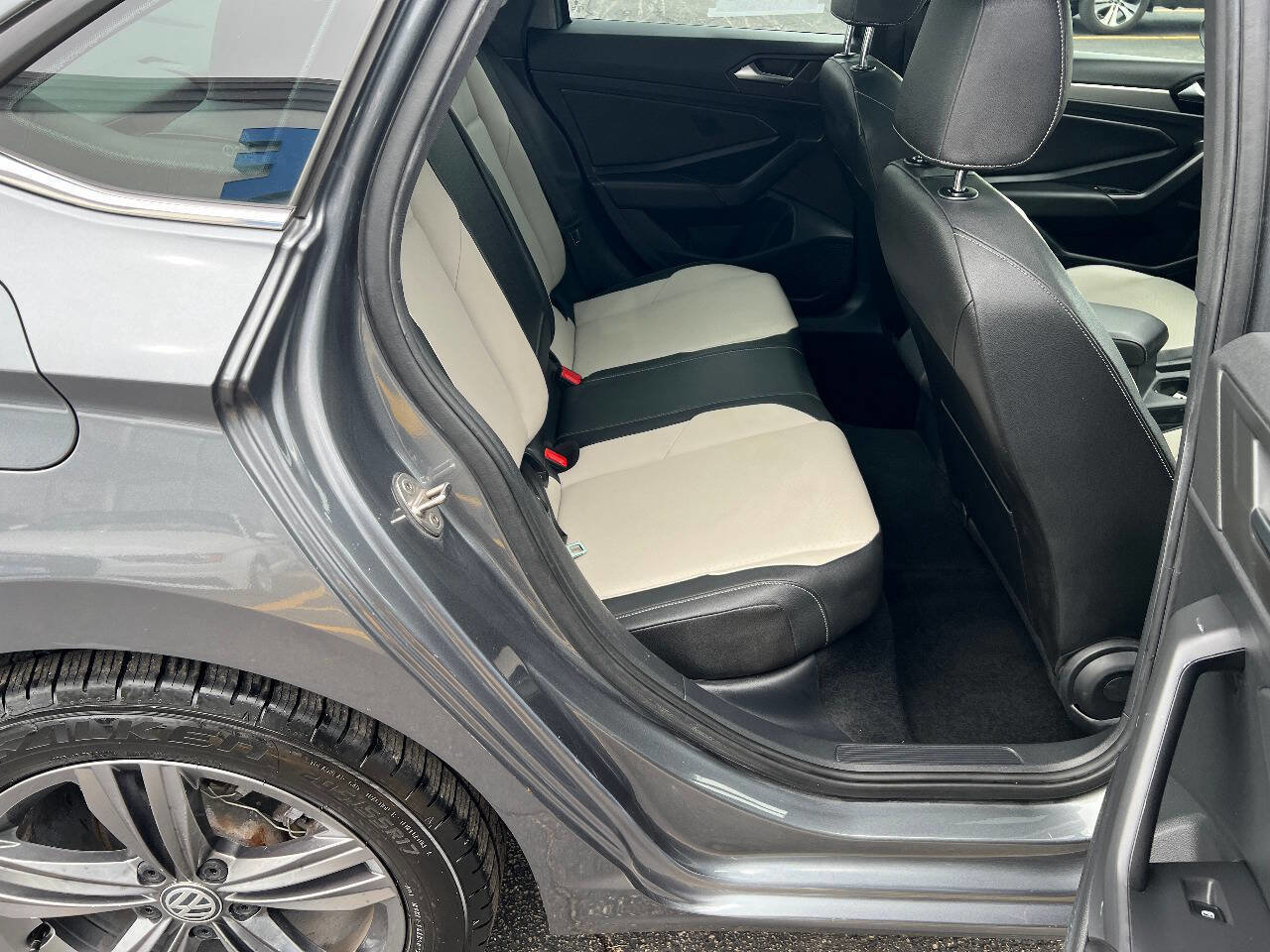 Used 2019 Volkswagen Jetta R-Line FWD image 24