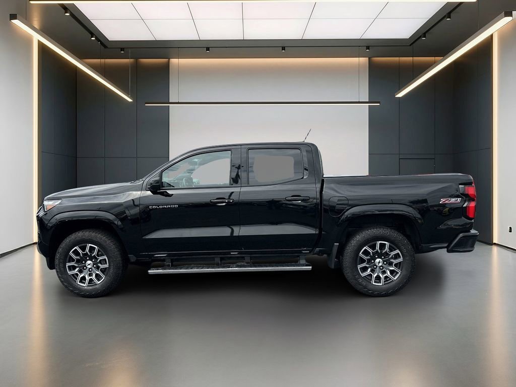 Certified 2024 Chevrolet Colorado Z71 w/ Z71 Convenience Package 2 AWD/4WD image 2