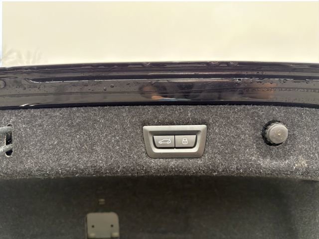 Used 2023 BMW 530e xDrive image 16