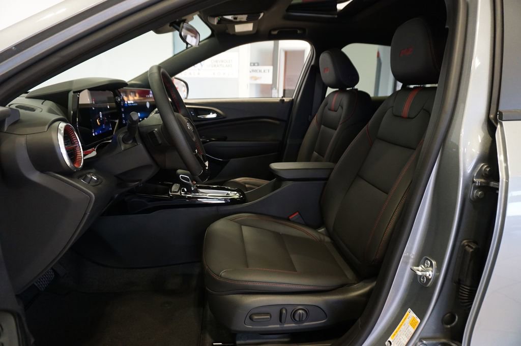 New 2026 Chevrolet Trax RS w/ Sunroof Package image 10