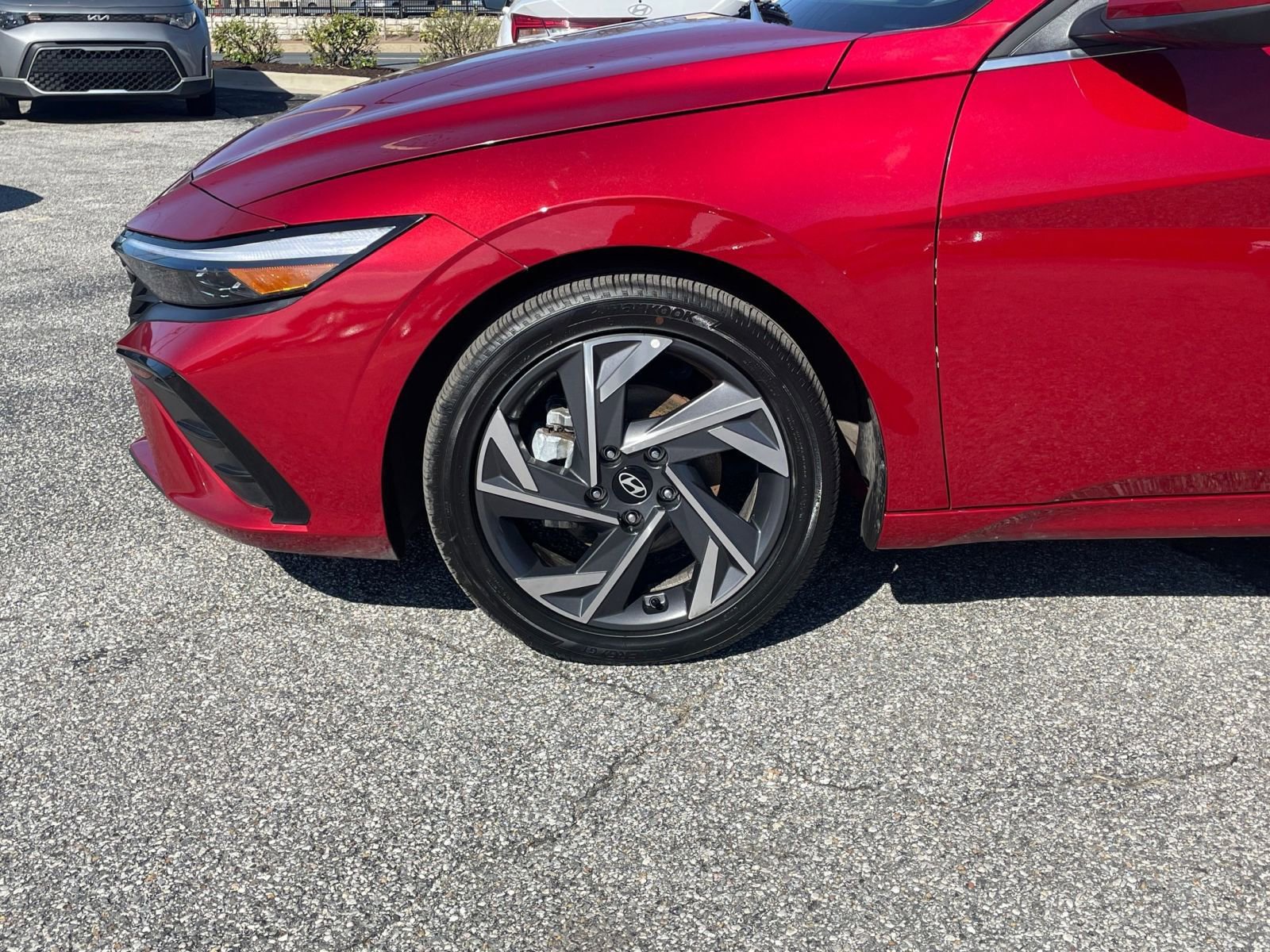 Used 2025 Hyundai Elantra SEL image 31