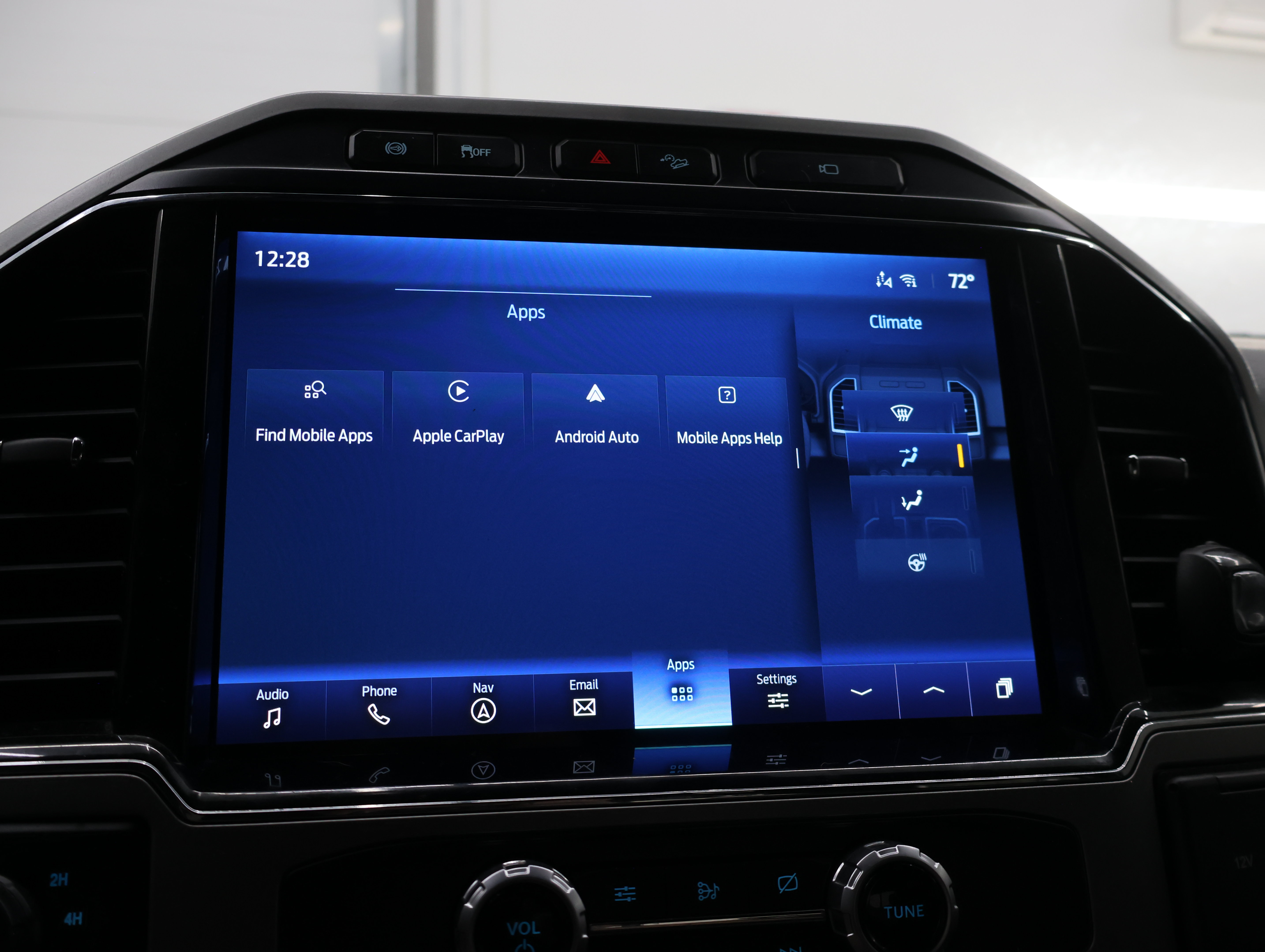 Used 2022 Ford F350 Lariat w/ Black Appearance Package AWD/4WD image 54