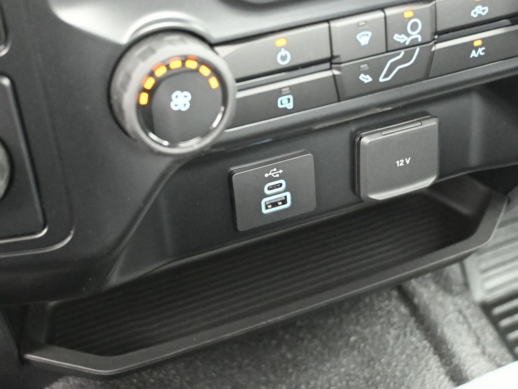 New 2026 Ford F250 XL w/ XL Chrome Package image 18