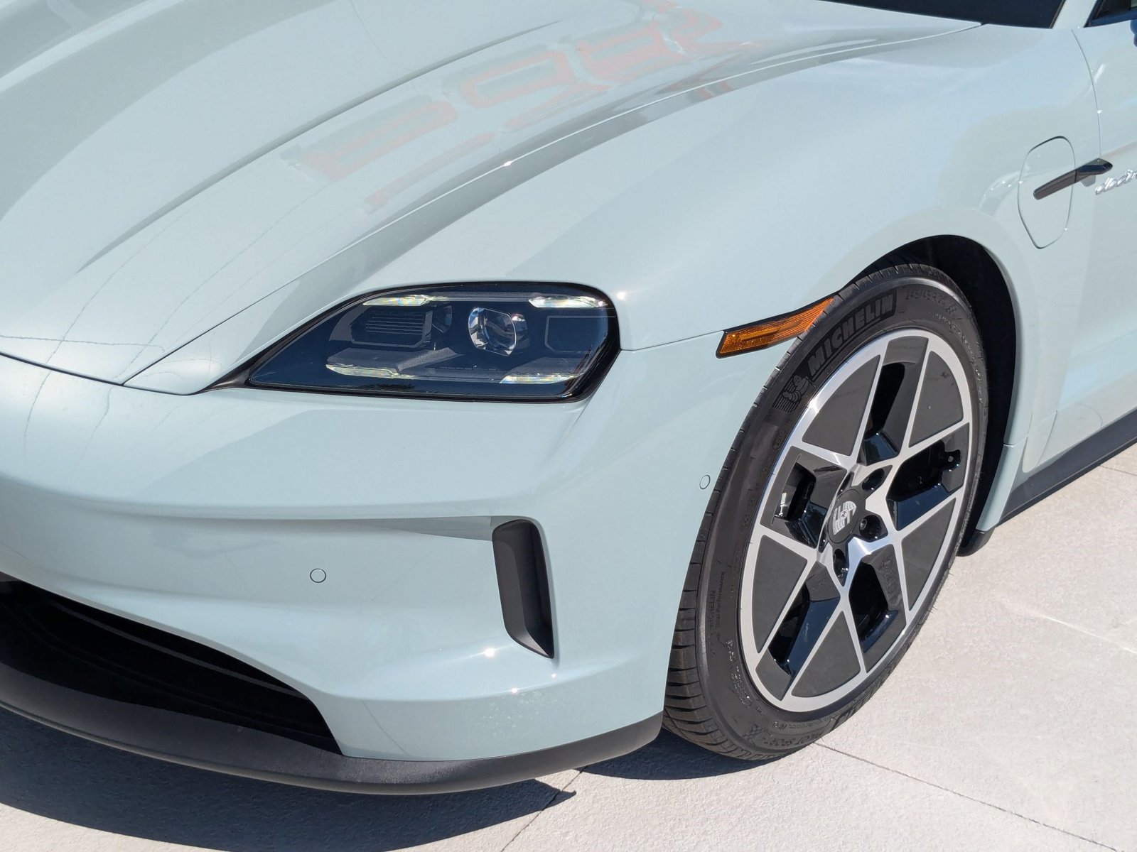 New 2025 Porsche Taycan AWD/4WD image 12