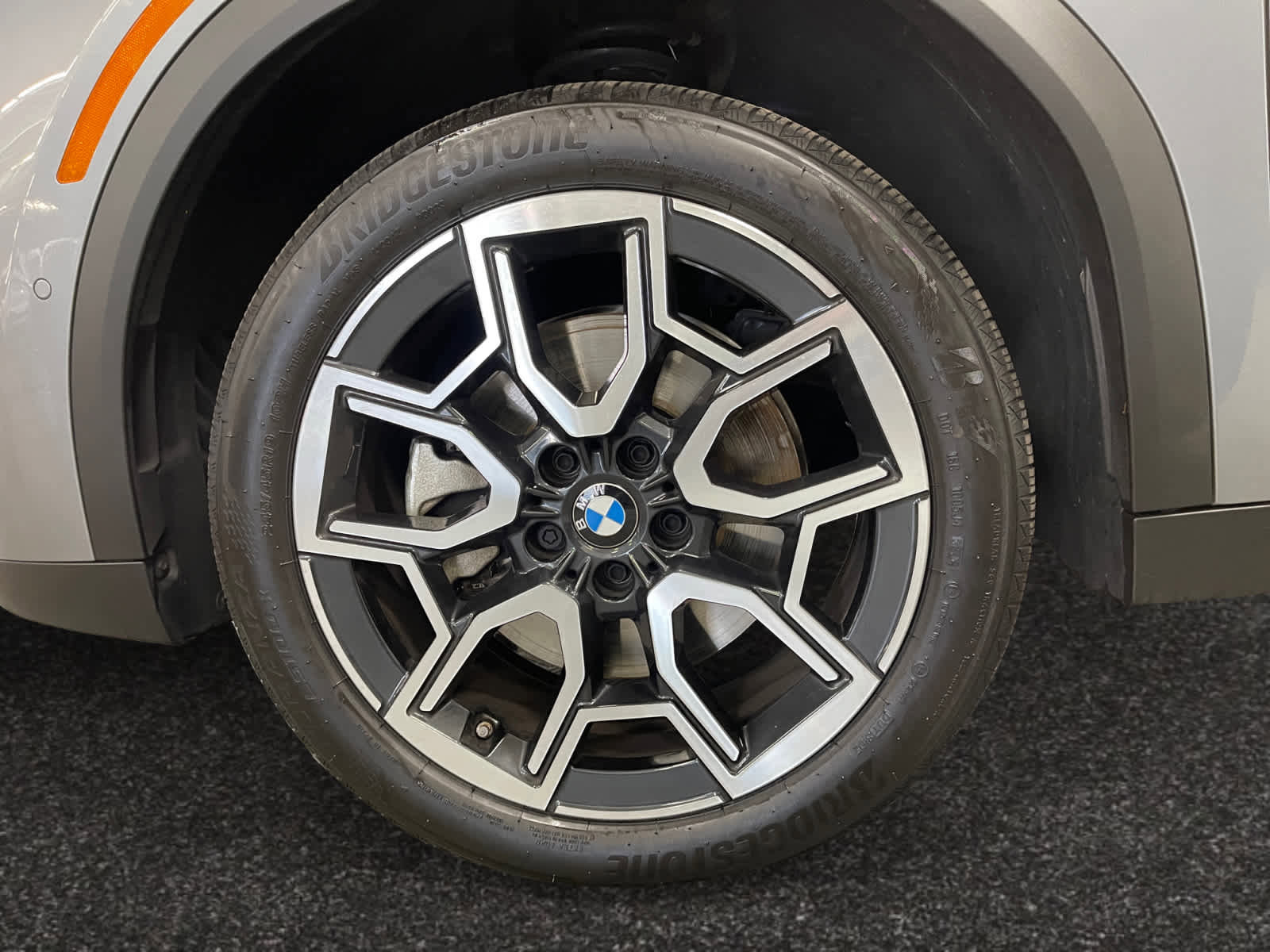 Used 2025 BMW X2 xDrive28i w/ Premium Package image 32