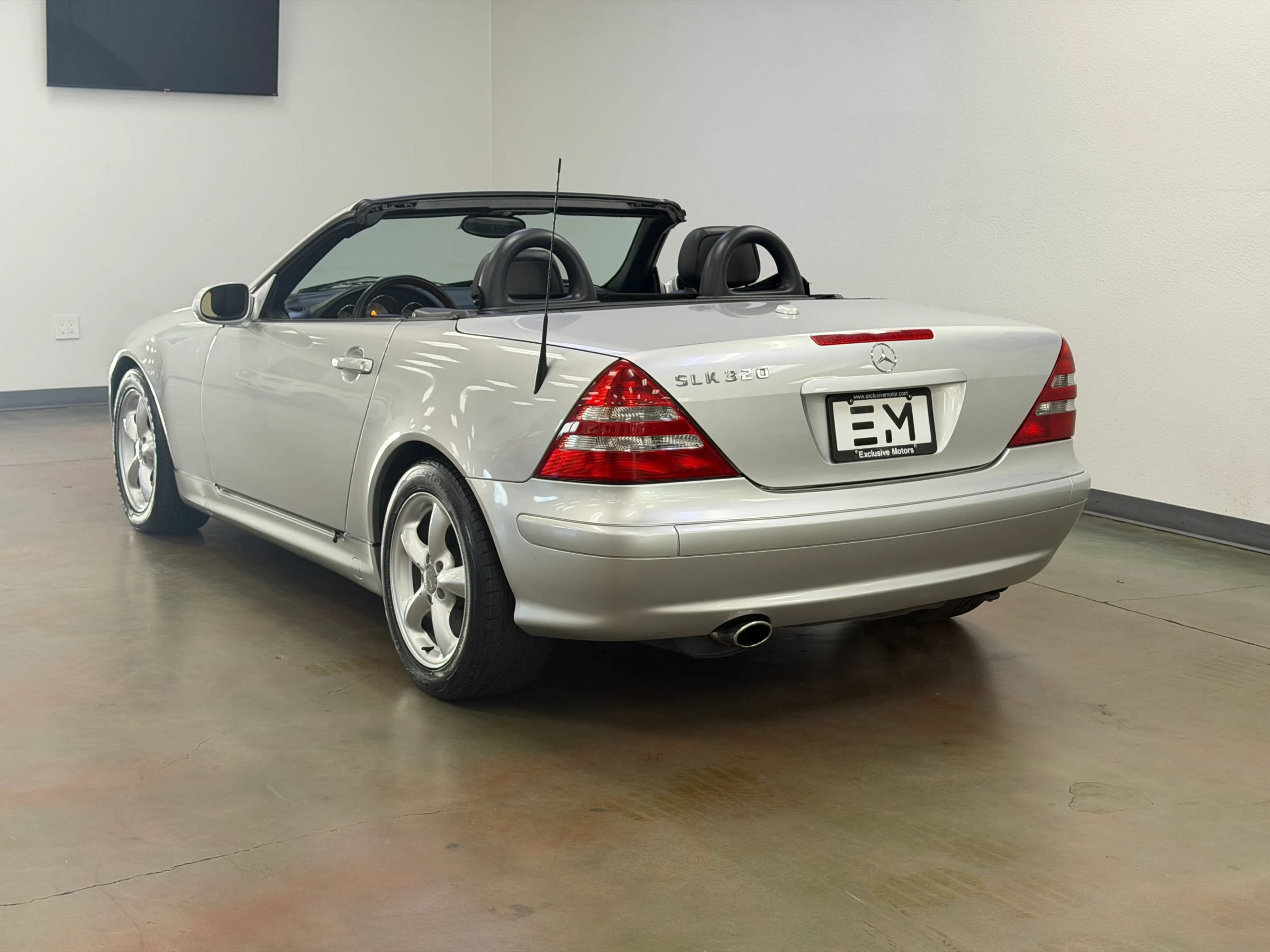 Used 2001 Mercedes-Benz SLK 320 image 9