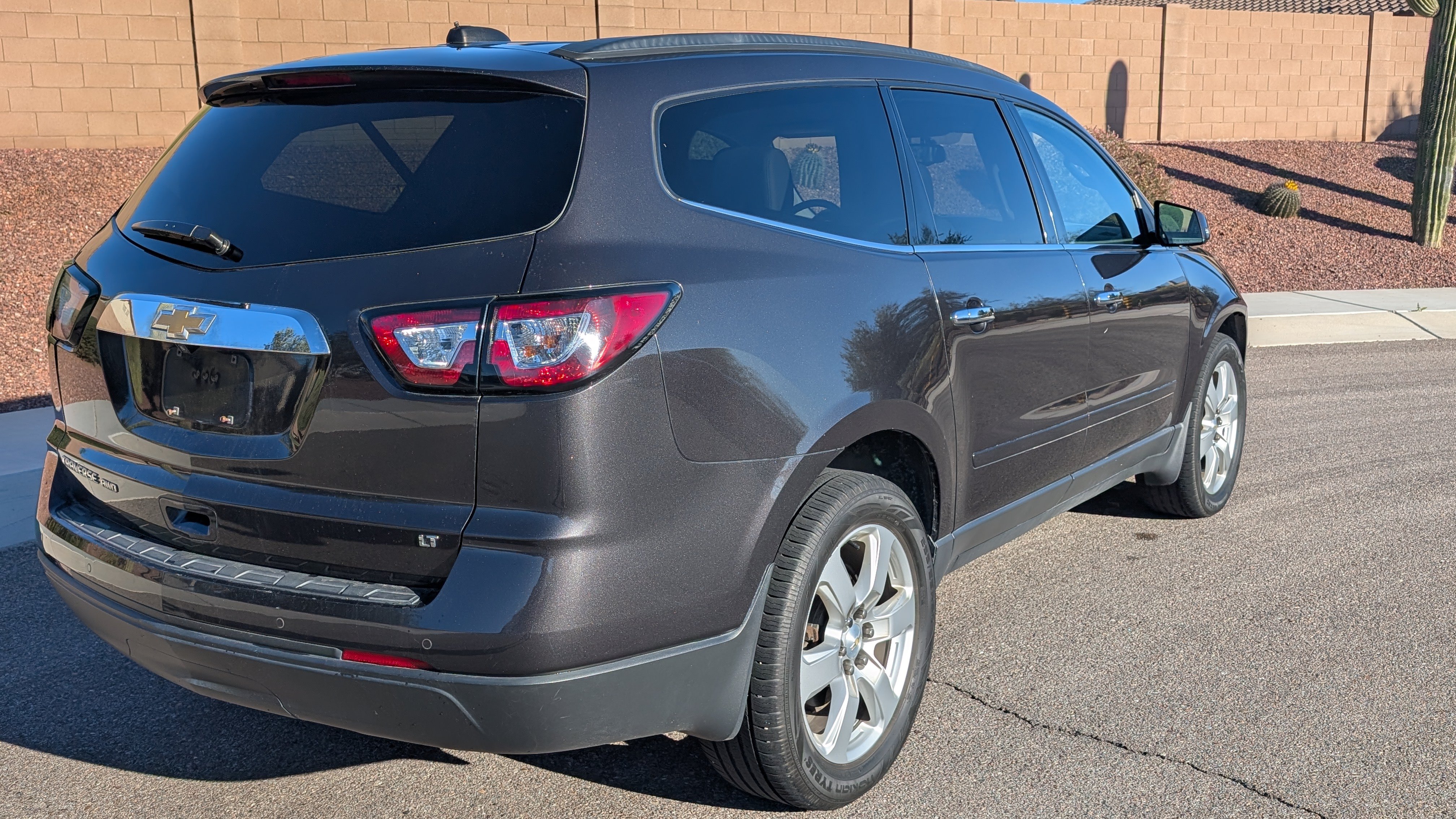 Used 2017 Chevrolet Traverse LT w/ Style and Technology Package AWD/4WD image 5