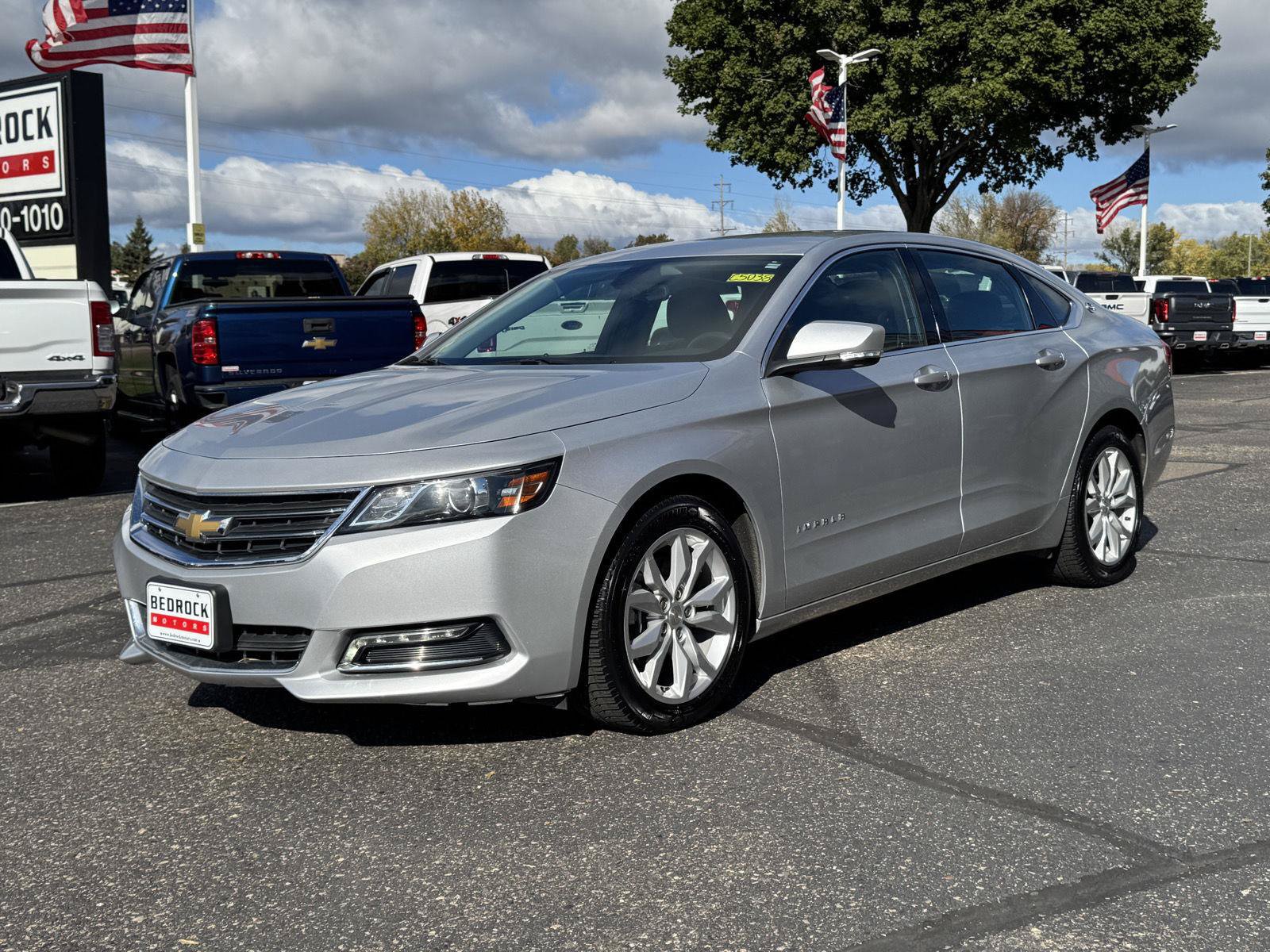 Used 2019 Chevrolet Impala LT FWD image 3