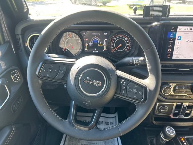 Used 2025 Jeep Gladiator Sport AWD/4WD image 14