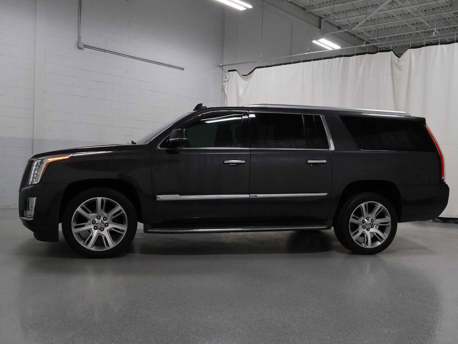 Used 2016 Cadillac Escalade ESV Luxury AWD/4WD video 2