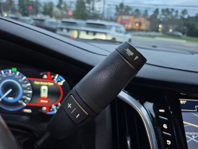 Used 2020 Cadillac Escalade Premium Luxury image 26