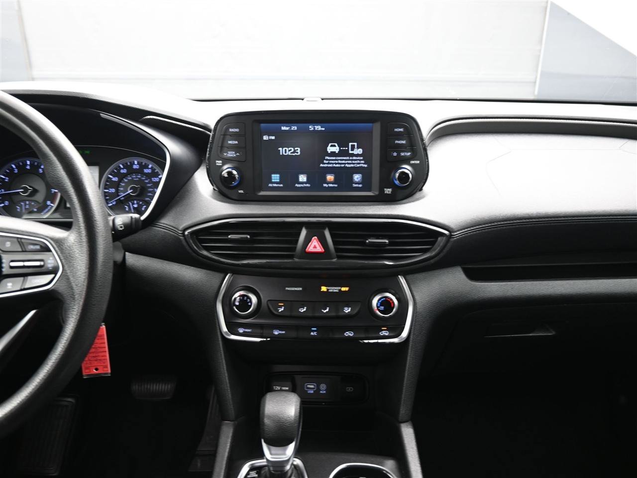 Used 2019 Hyundai Santa Fe SE image 13