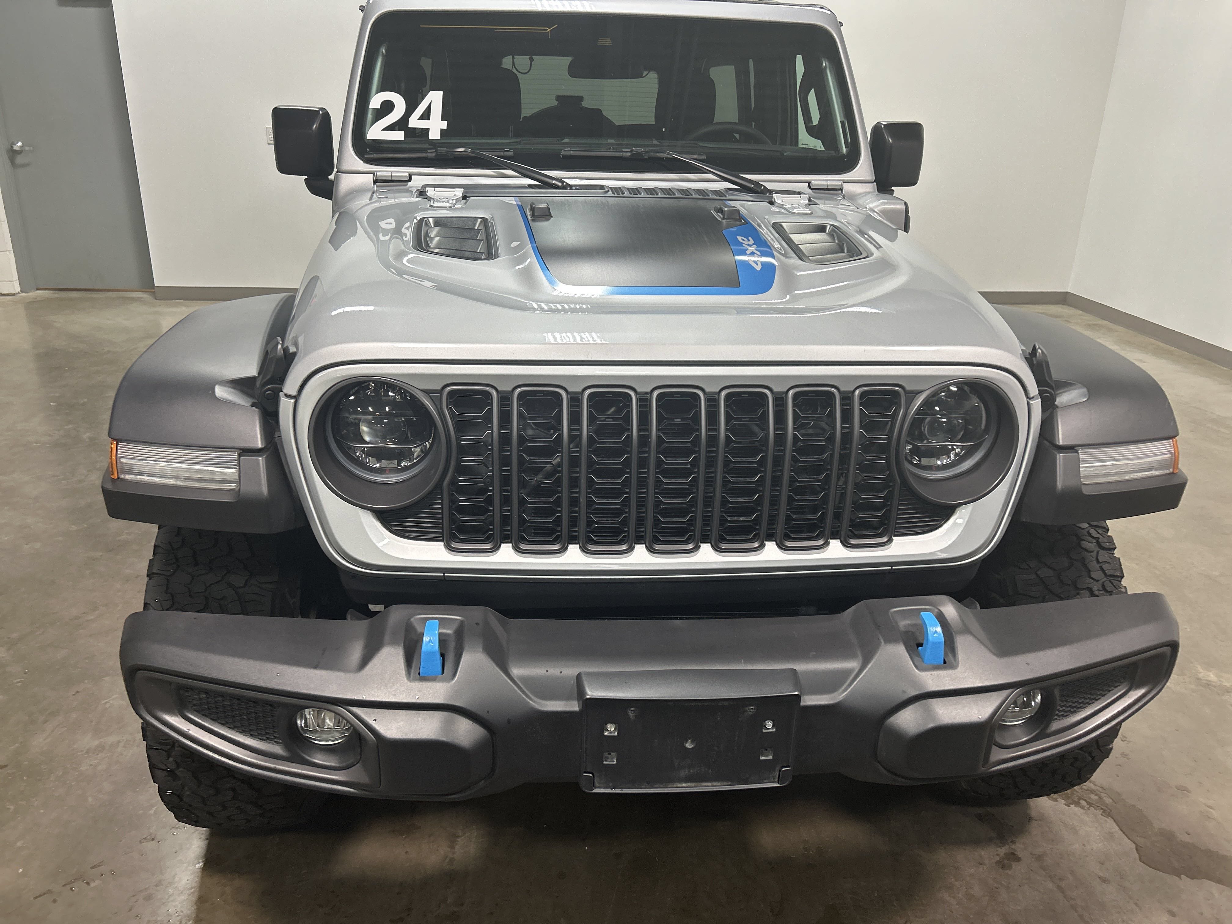 Used 2024 Jeep Wrangler Unlimited Rubicon 4xe AWD/4WD image 36