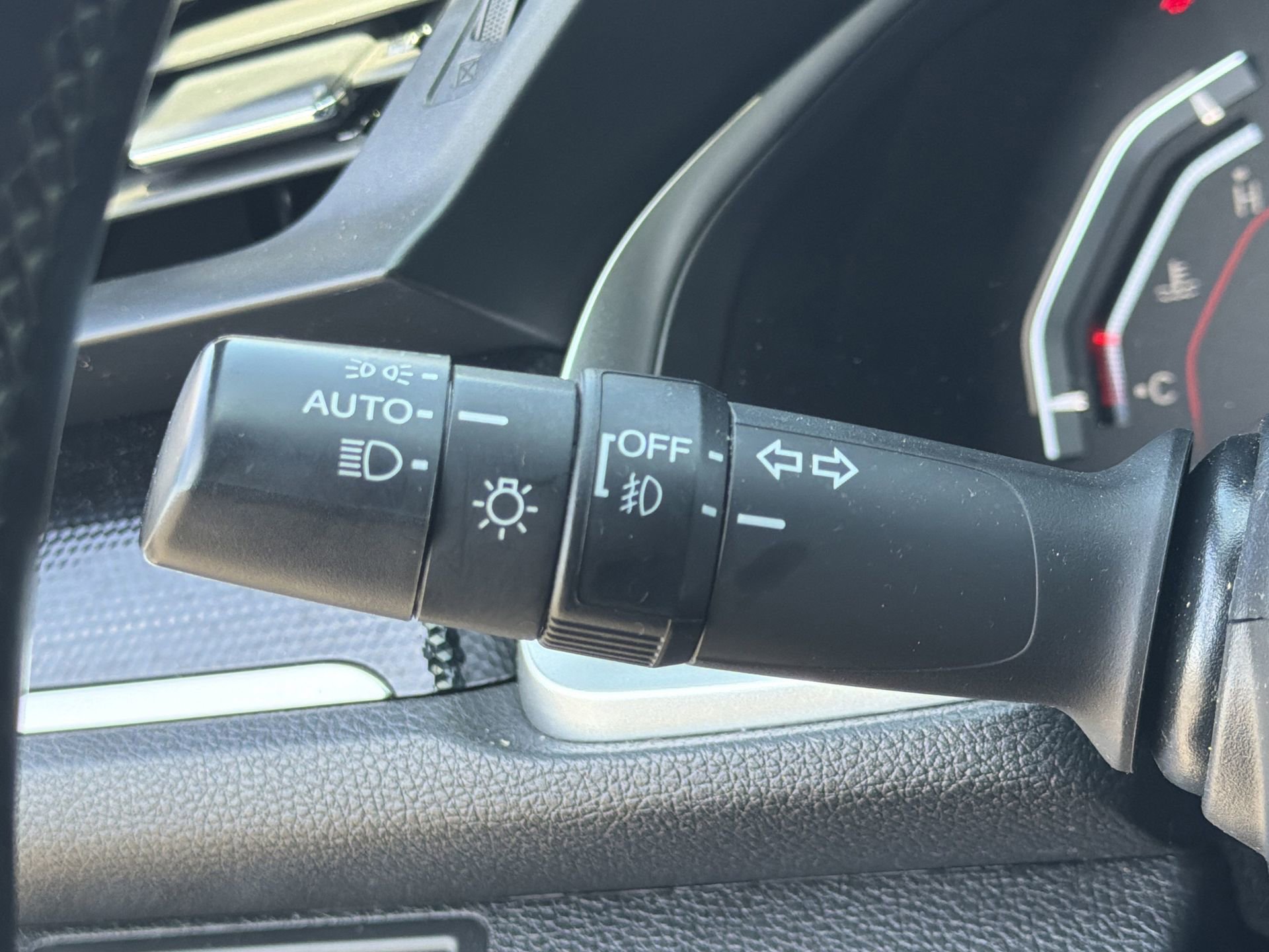 Used 2021 Honda Civic Sport image 11