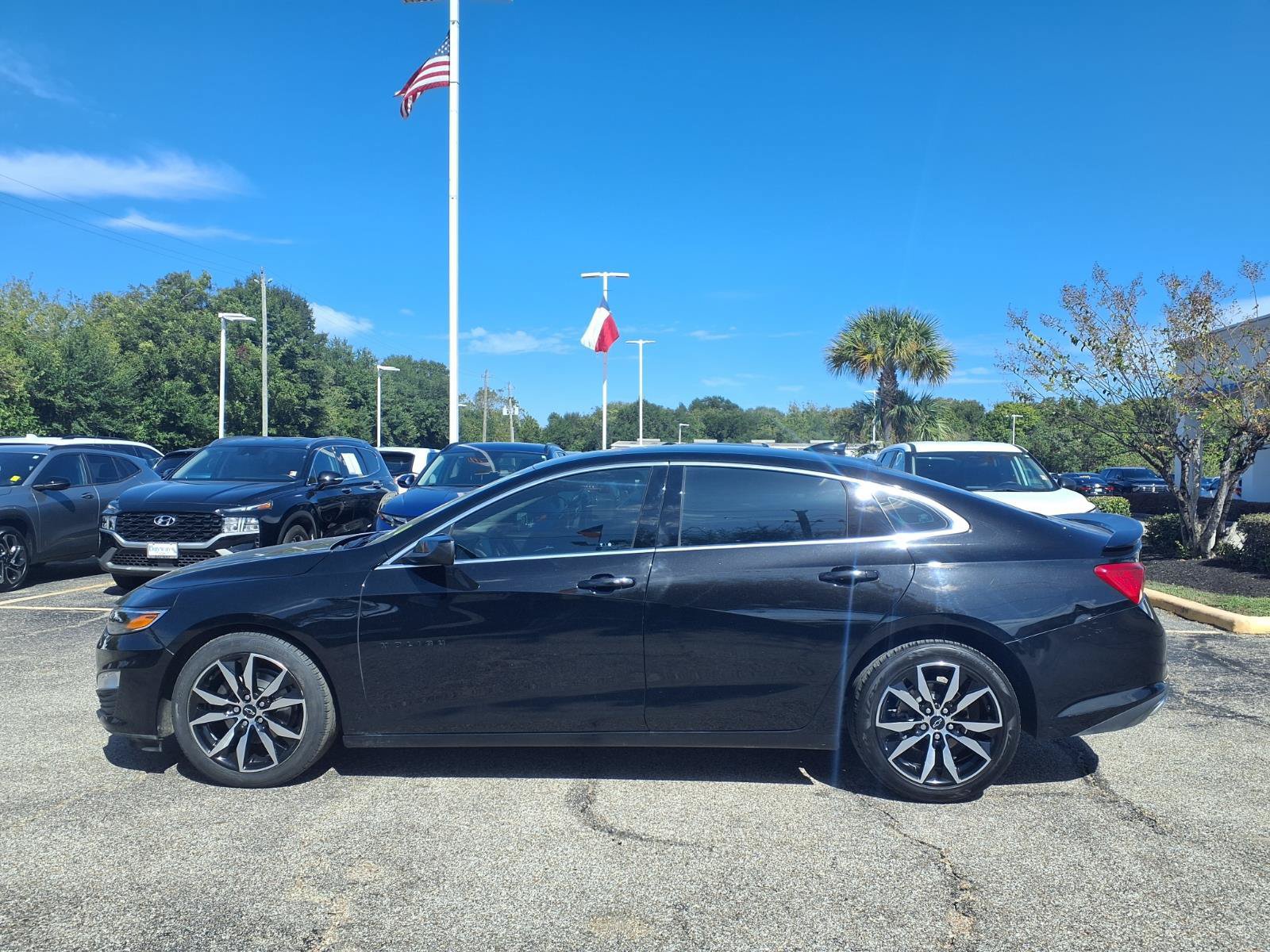 Used 2025 Chevrolet Malibu RS FWD image 24