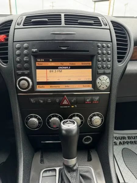 Used 2011 Mercedes-Benz SLK 300 image 31