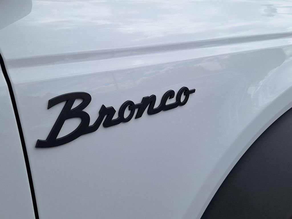 Used 2023 Ford Bronco Wildtrak AWD/4WD image 26