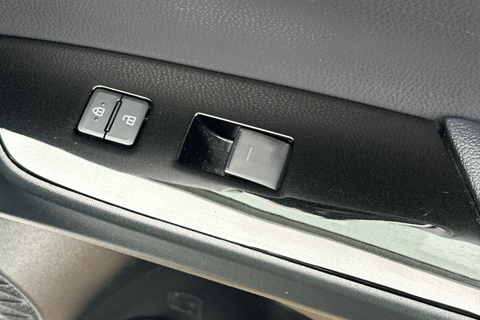 Certified 2022 Toyota Prius Prime XLE FWD image 23